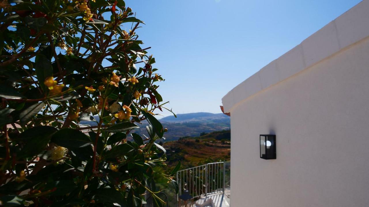 Antico Borgo Dei Templi Bed & Breakfast Agrigento Exterior photo